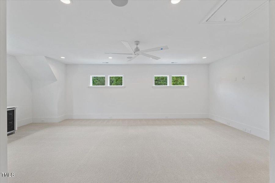 074-6844 Greystone Dr