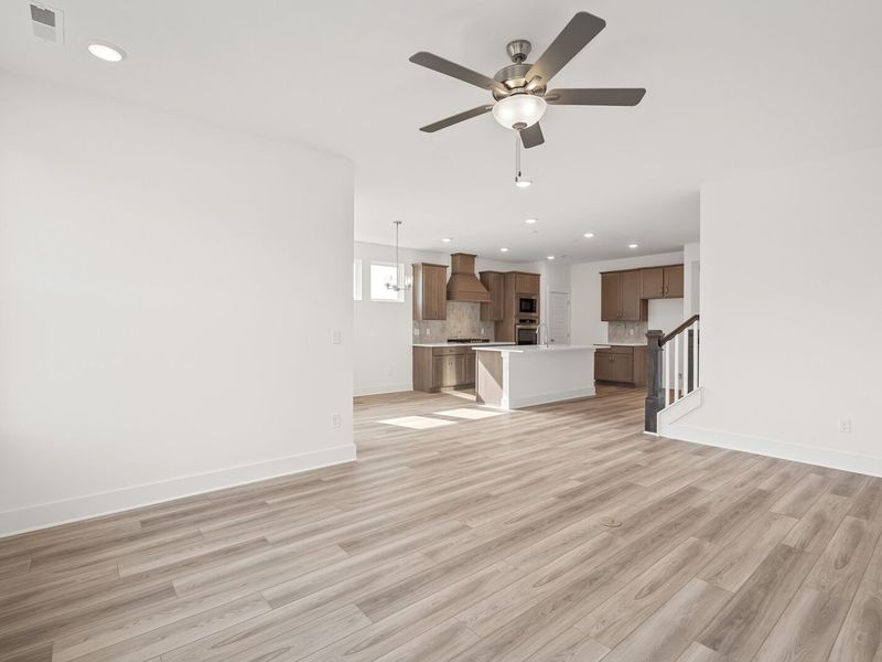 Spacious, unfurnished interior of a new home in Benders Cove, Mount Juliet (Image 27).