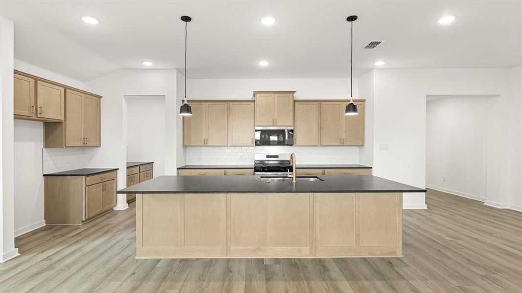 09. 1331 Burgess - Kitchen 09. 1331 Burgess - Kitchen