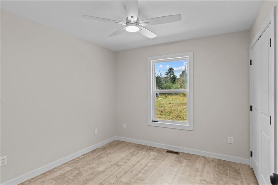Spacious, unfurnished interior of a new home in , Summerville (Image 8).