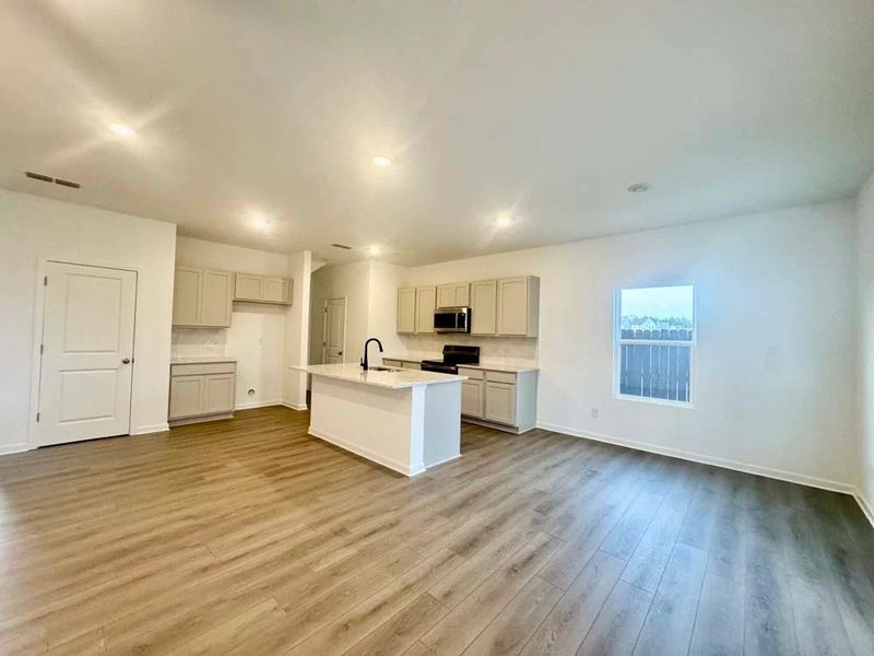 Kitchen featuring Artisan Collection Finishes