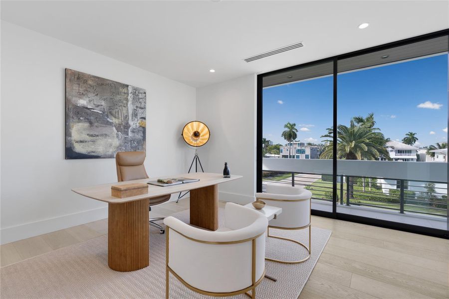 Furnished interior view inside a new home in , Fort Lauderdale (Image 34). Furnished interior view inside a new home in , Fort Lauderdale (Image 34).