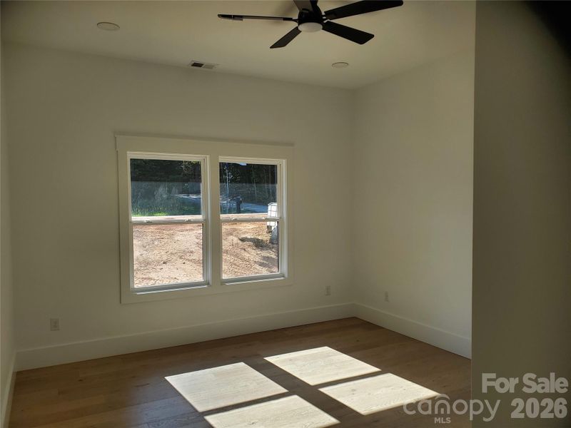 Spacious, unfurnished interior of a new home in , Maiden (Image 11).