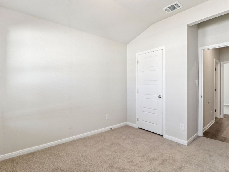 Spacious, unfurnished interior of a new home in Remington Ranch, San Antonio (Image 22). Spacious, unfurnished interior of a new home in Remington Ranch, San Antonio (Image 22).