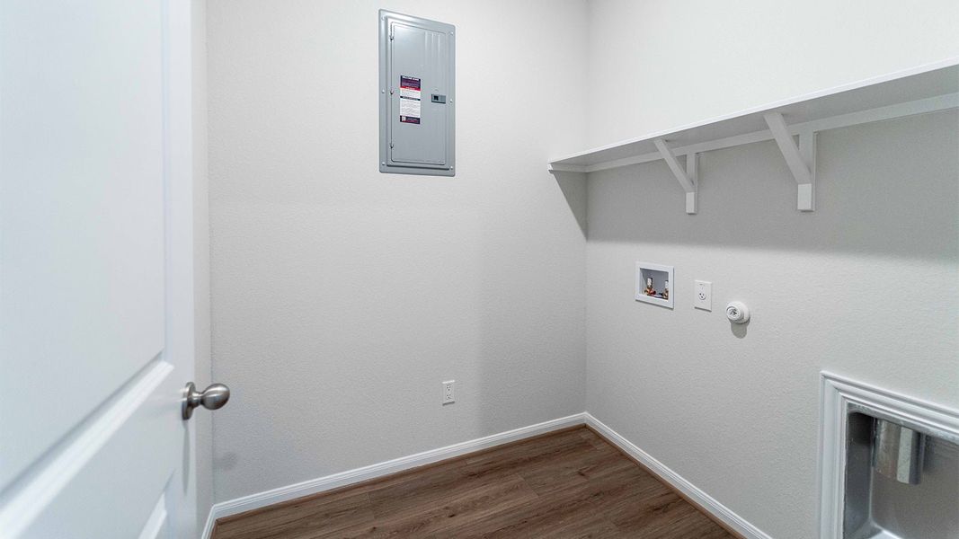 Spacious, unfurnished interior of a new home in Grande Estates, Bertram (Image 18).