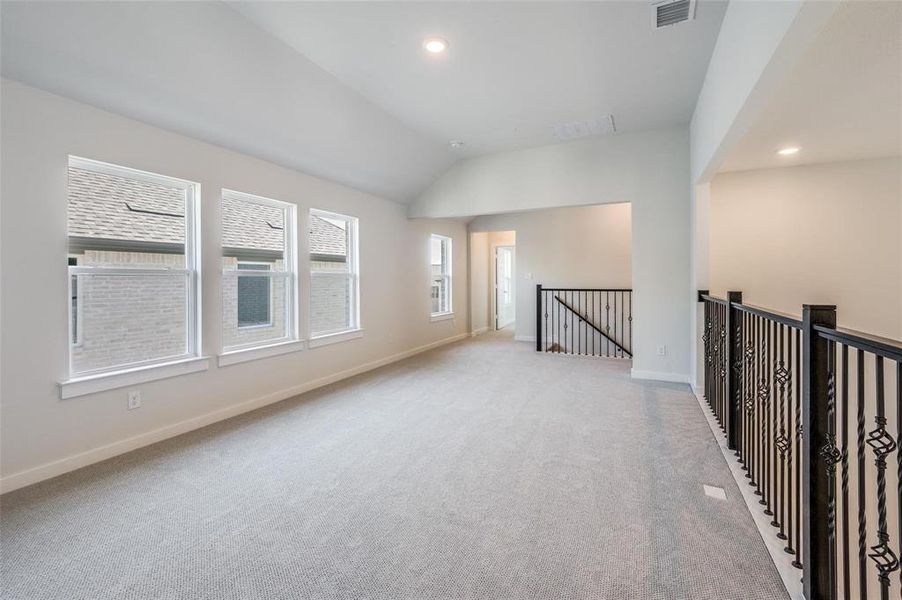 Spacious, unfurnished interior of a new home in , Frisco (Image 10).