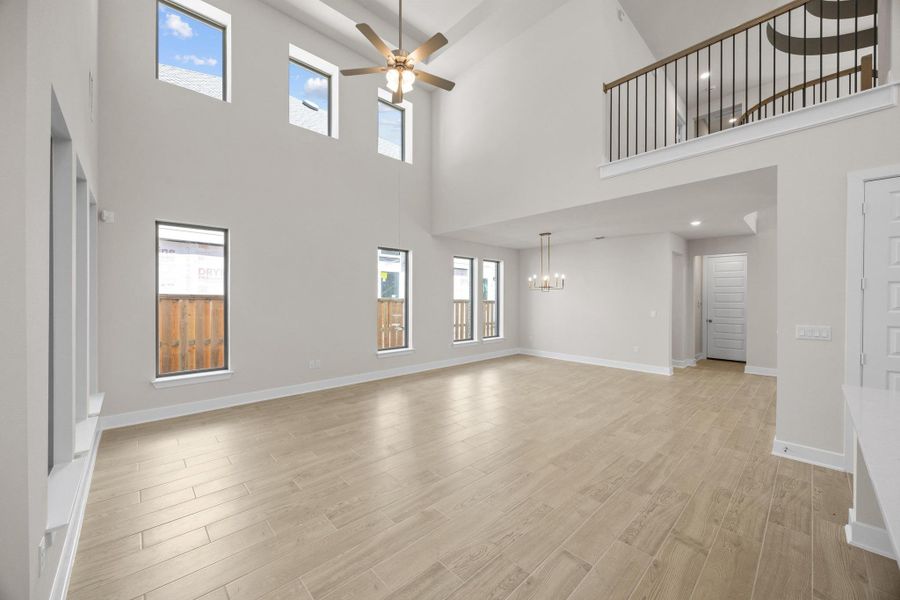 Spacious, unfurnished interior of a new home in Parmer Ranch, Georgetown (Image 27).