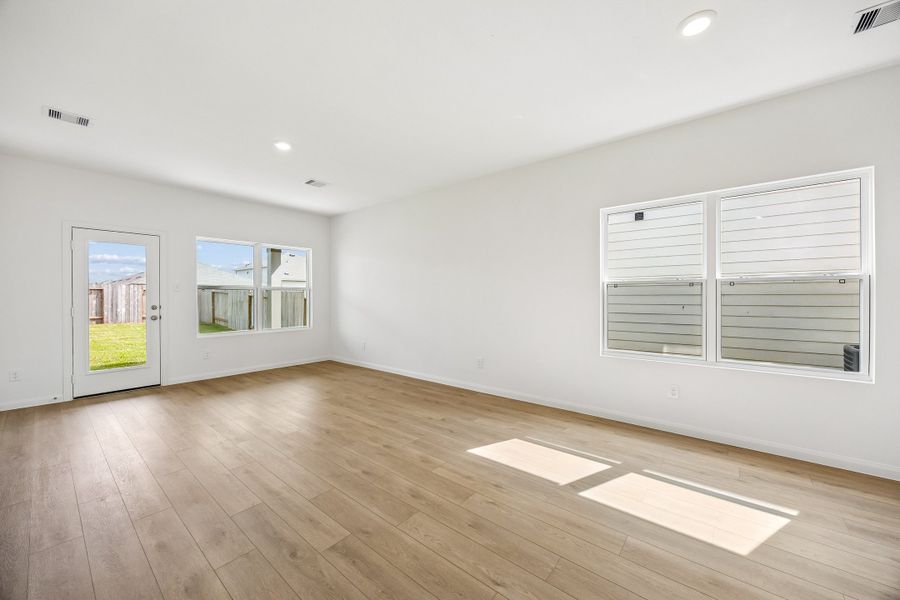 Spacious, unfurnished interior of a new home in Magnolia Springs, Montgomery (Image 14). Spacious, unfurnished interior of a new home in Magnolia Springs, Montgomery (Image 14).