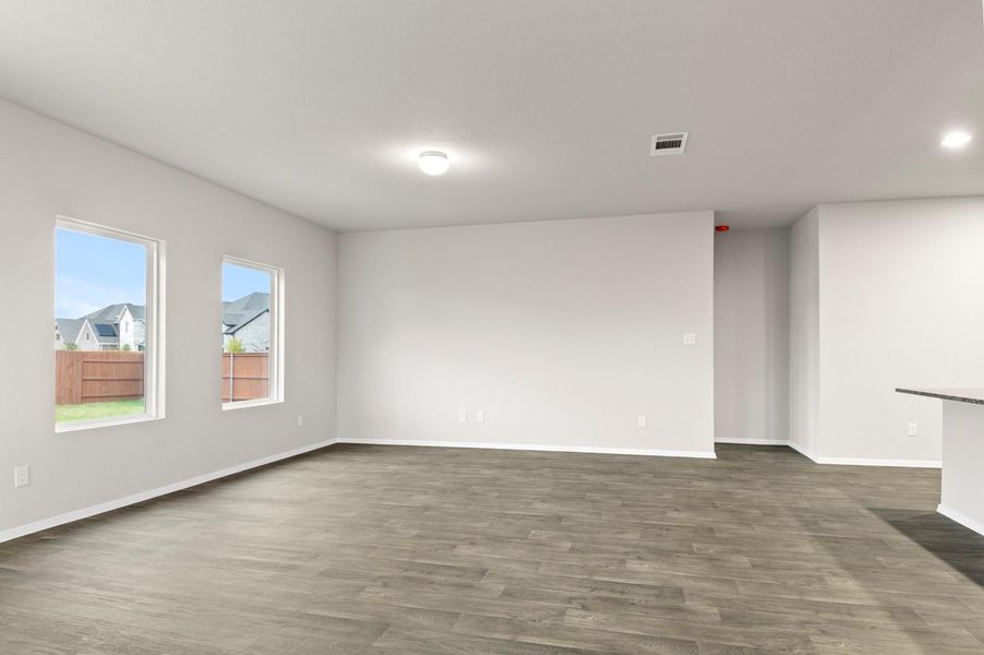 Spacious, unfurnished interior of a new home in Oaks at San Gabriel, Georgetown (Image 21).