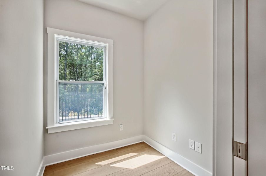 19-web-or-mls-1912-old-bramble-lane-017