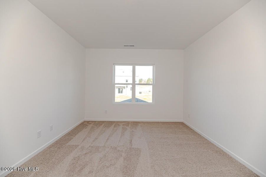Spacious, unfurnished interior of a new home in Fords Reach, Bolivia (Image 39).