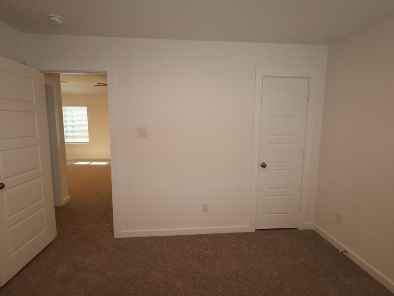 Spacious, unfurnished interior of a new home in Summerview, Fulshear (Image 16).