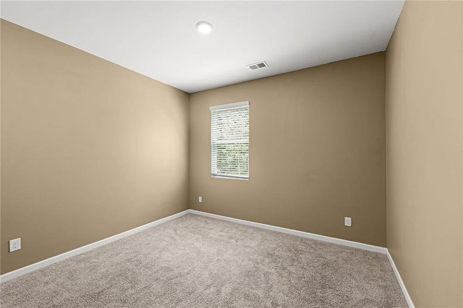 Spacious, unfurnished interior of a new home in , Dallas (Image 37).