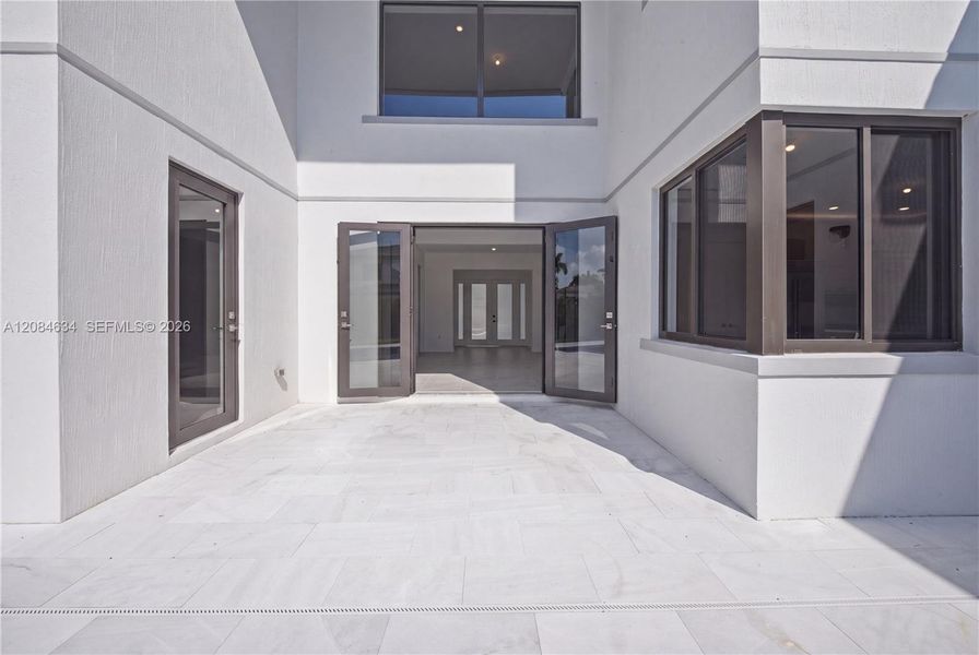 Exterior details and patio area of a home in , Miami (Image 21).