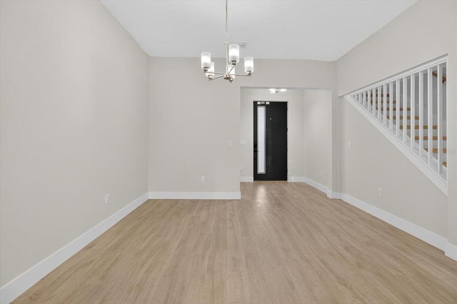 Spacious, unfurnished interior of a new home in , Tarpon Springs (Image 22).