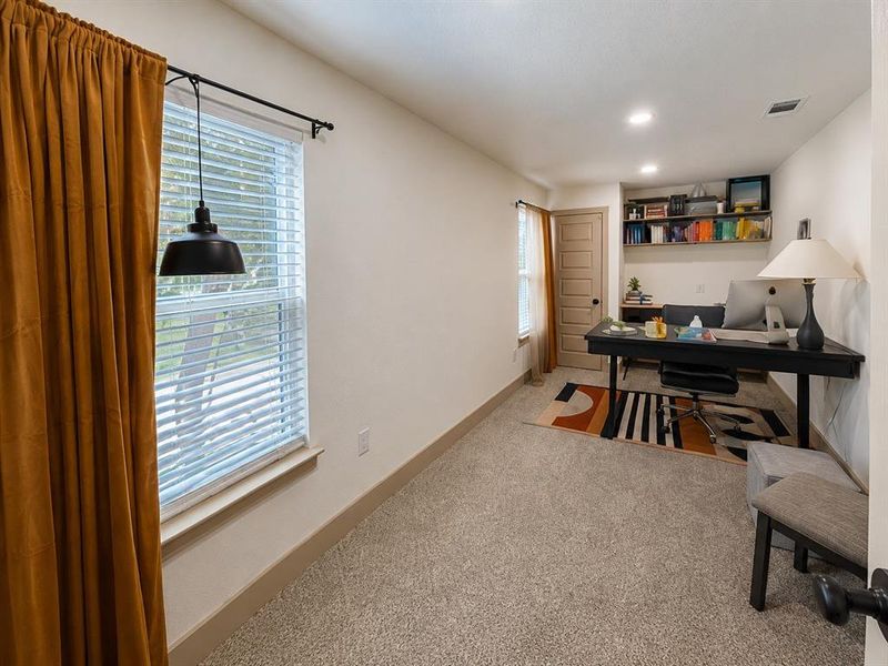 Furnished interior view inside a new home in , Dallas (Image 9).