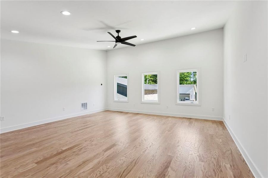 Spacious, unfurnished interior of a new home in , Marietta (Image 30).