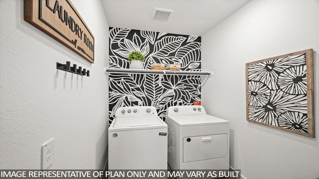 Furnished interior view inside a new home in Silverthorne, Conroe (Image 20).