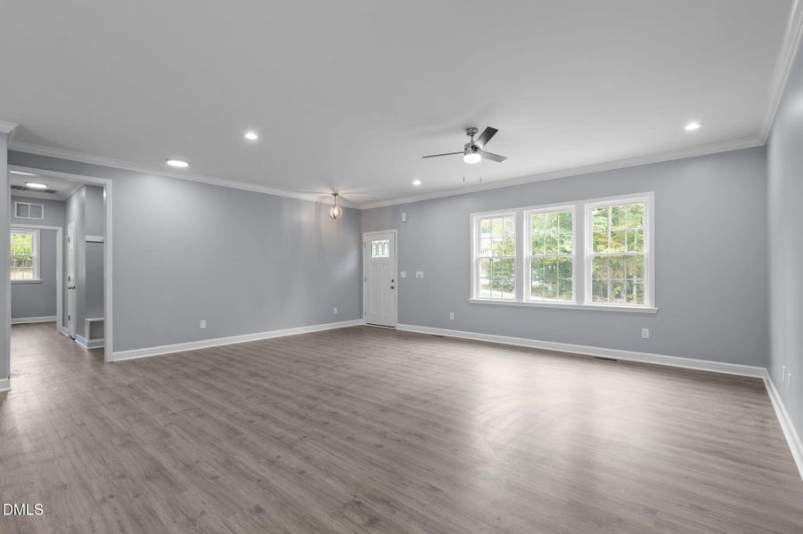 18-web-or-mls-P1084602 18-web-or-mls-P1084602