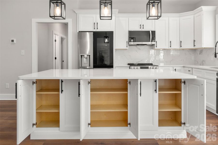 Furnished interior view inside a new home in , Kannapolis (Image 6).