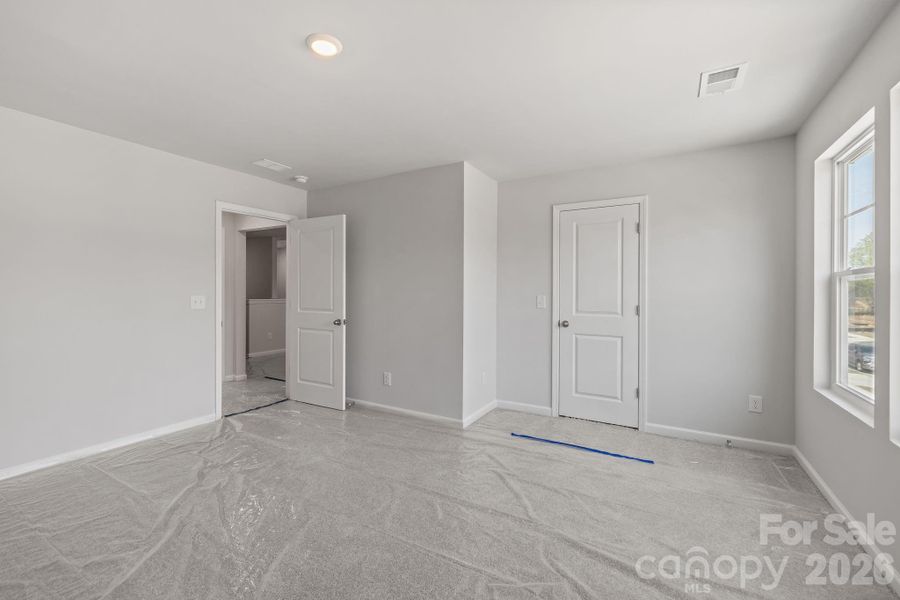 Spacious, unfurnished interior of a new home in McFarland Estates, York (Image 32).