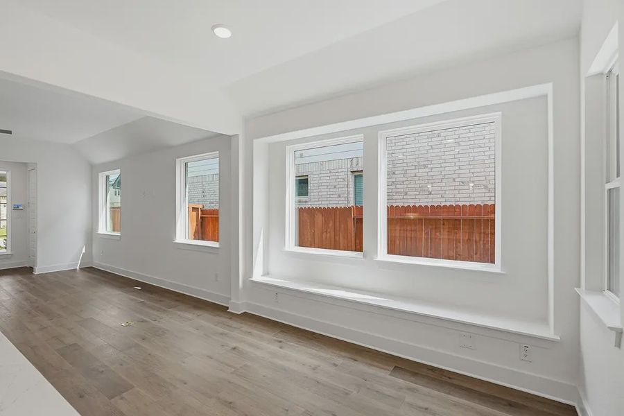 Spacious, unfurnished interior of a new home in Stillwater Ranch, San Antonio (Image 21).
