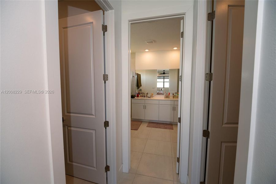 Furnished interior view inside a new home in , Homestead (Image 46).