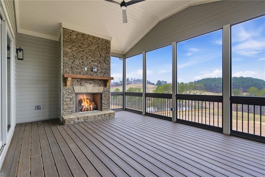 Exterior details and patio area of a home in , Gainesville (Image 33).