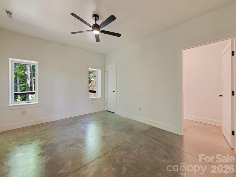 Spacious, unfurnished interior of a new home in , Clyde (Image 27).