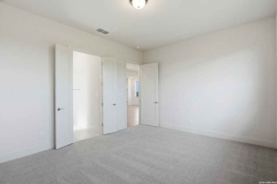 Spacious, unfurnished interior of a new home in Ladera - 50s, San Antonio (Image 40). Spacious, unfurnished interior of a new home in Ladera - 50s, San Antonio (Image 40).