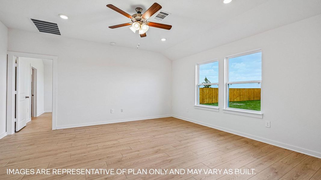 Representative unfurnished interior of a home built from the The Irvine by D.R. Horton in Monarch Ranch, Manor (Image 21).