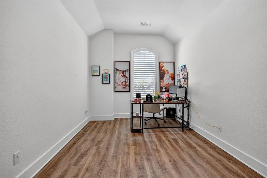 Image 11 of a home in Gateway Village - The Reserve: 45ft. lots. Image 11 of a home in Gateway Village - The Reserve: 45ft. lots.