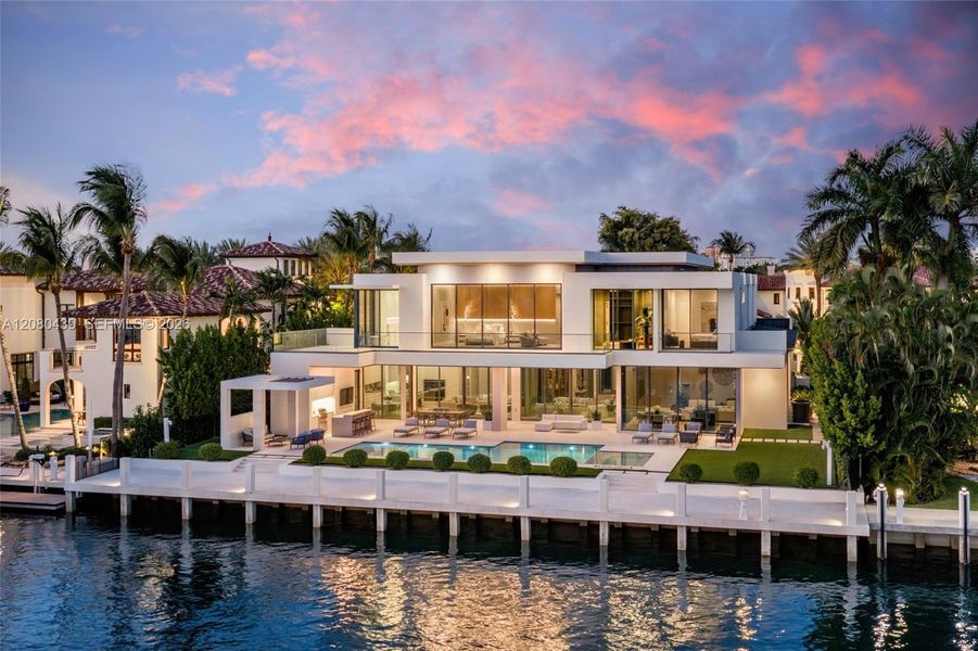 Exterior details and patio area of a home in , Fort Lauderdale (Image 21).