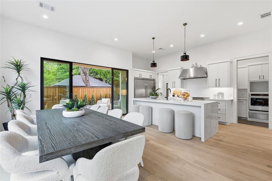 Furnished interior view inside a new home in , Dallas (Image 33).
