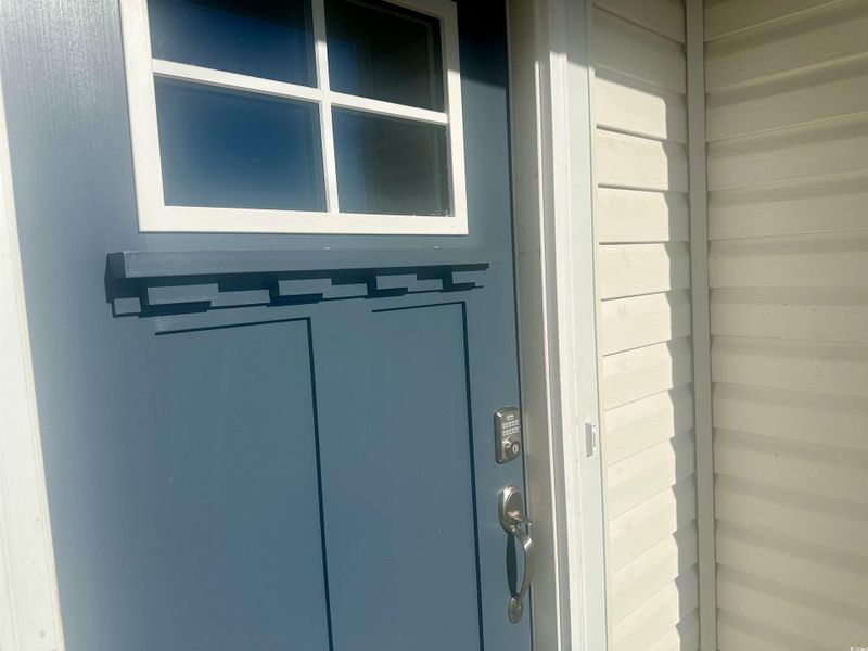 Exterior view and keyless entry