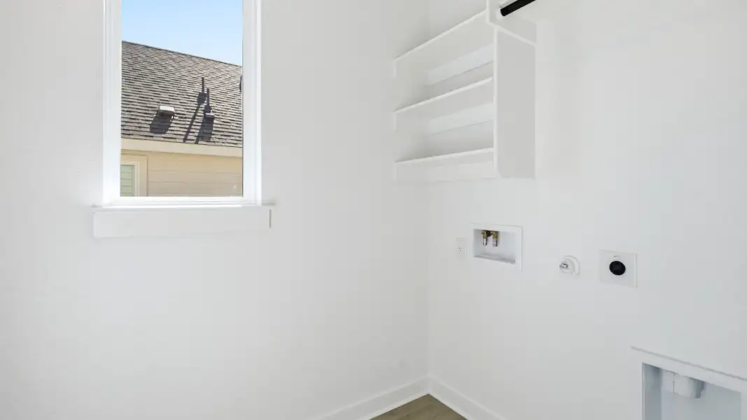 Furnished interior view inside a new home in Creeks Crossing, Elgin (Image 7).