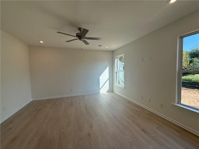 Spacious, unfurnished interior of a new home in Maple Village, Adairsville (Image 23).