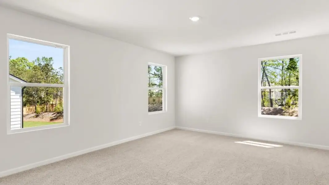 Spacious, unfurnished interior of a new home in Parkside at Carter Grove, Cartersville (Image 22).