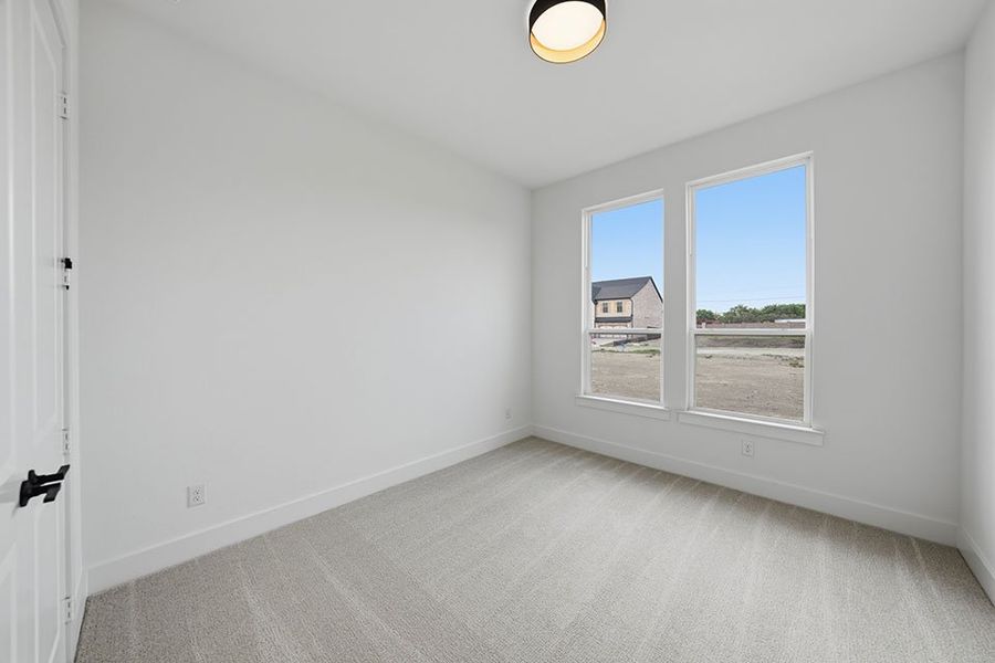 Spacious, unfurnished interior of a new home in Custer Ridge Estates, Allen (Image 33).