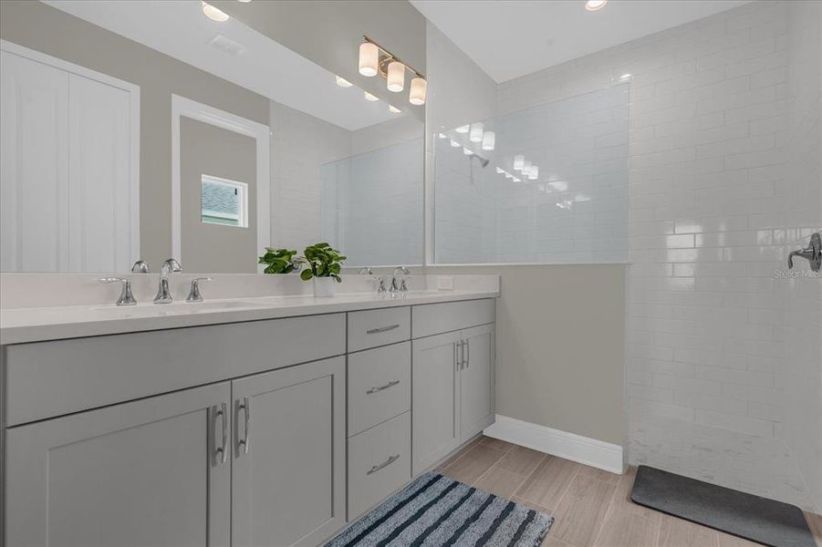 Furnished interior view inside a new home in Canoe Creek, Parrish (Image 17).