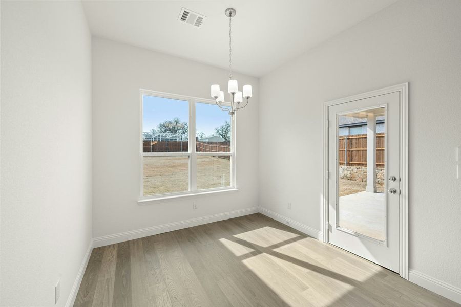 Spacious, unfurnished interior of a new home in Stone Eagle, Azle (Image 23).