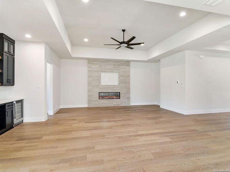 Spacious, unfurnished interior of a new home in , San Antonio (Image 24).