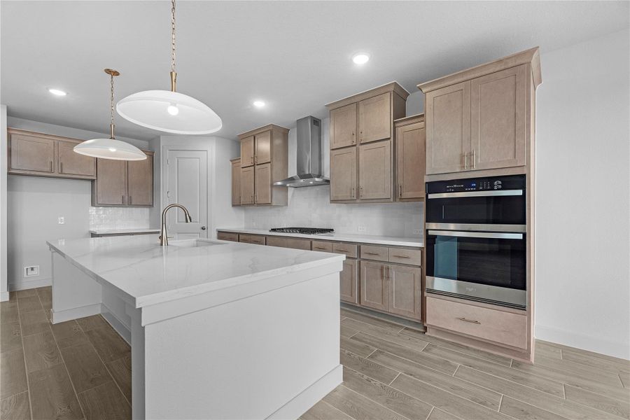 Representative image. Features, selections and colors may vary.