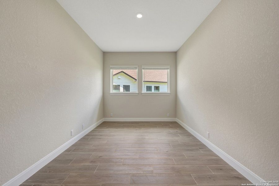 Spacious, unfurnished interior of a new home in The Crossvine 55’, Schertz (Image 19).