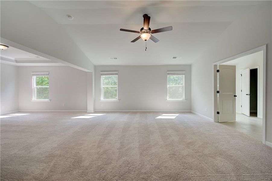 Spacious, unfurnished interior of a new home in Kingston, Locust Grove (Image 29).