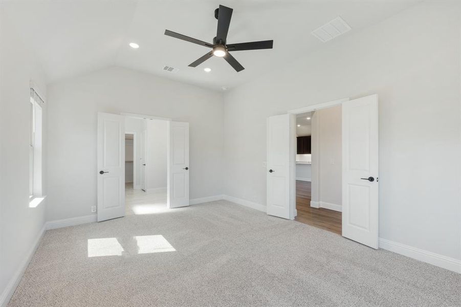 Spacious, unfurnished interior of a new home in Arcadia Trails, Balch Springs (Image 32).