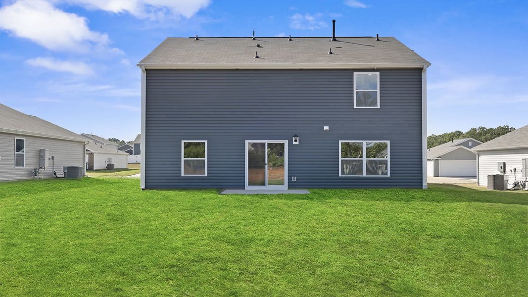 Exterior details and patio area of a home in Woodhaven, Spartanburg (Image 3).