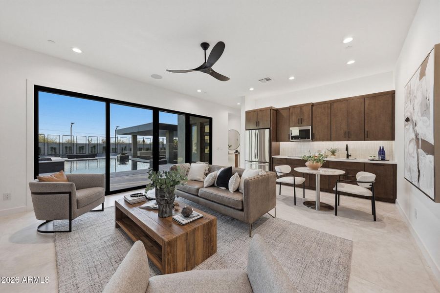 Model Pool House (01) Model Pool House (01)