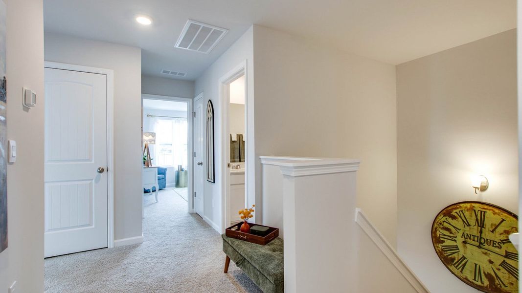 Representative furnished interior of a home built from the OWENS by D.R. Horton in Woodbridge Glen Townhomes, Lebanon (Image 20).