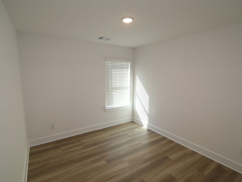 Spacious, unfurnished interior of a new home in Lago Mar, Santa Fe (Image 6). Spacious, unfurnished interior of a new home in Lago Mar, Santa Fe (Image 6).
